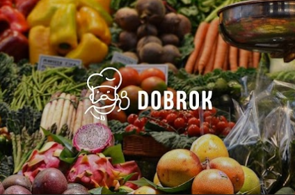 Dobrok: Dostava kuvanih jela Novi Sad spremna u profesionalnoj kuhinji